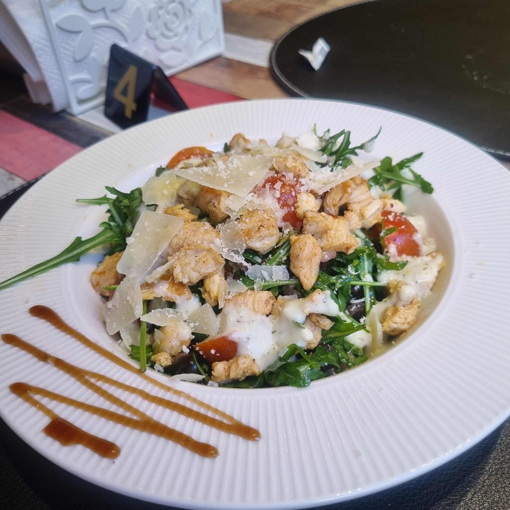Salade poulet parmesan